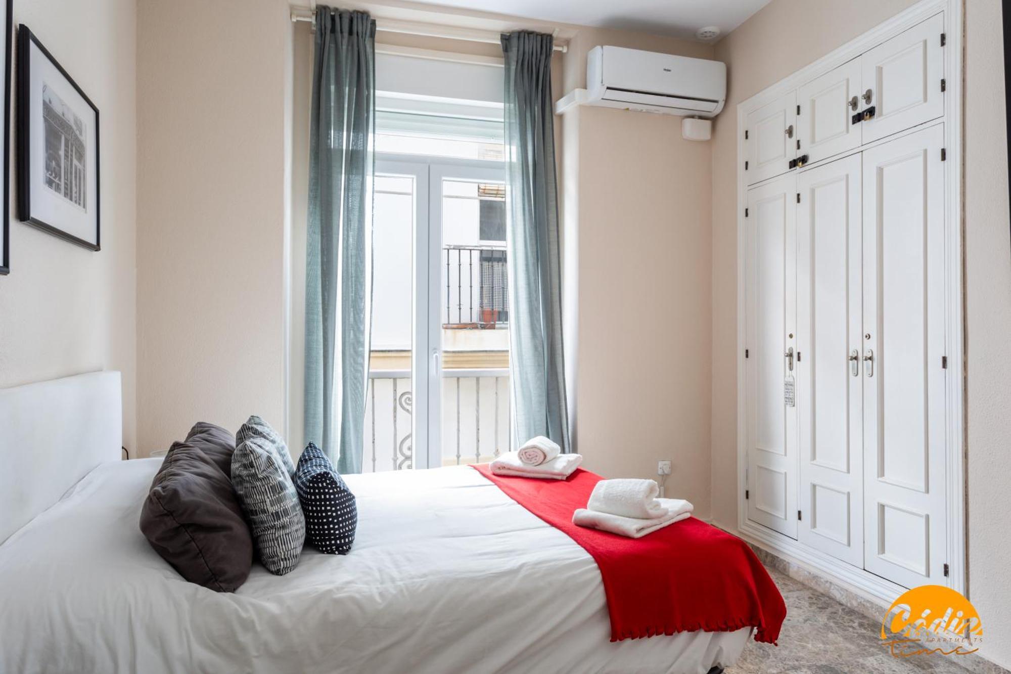Cadiz Cinema By Cadiz Time Apartment ภายนอก รูปภาพ